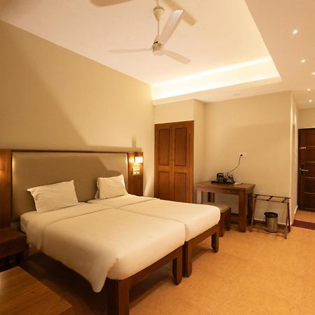The Nisha Continental Villa Kottayam Buitenkant foto