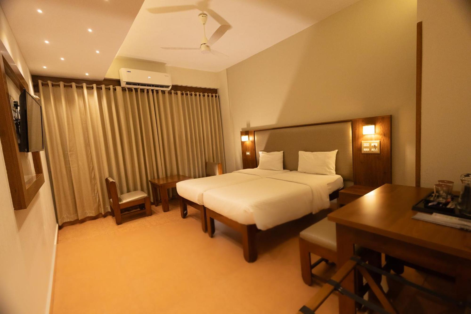 The Nisha Continental Villa Kottayam Buitenkant foto