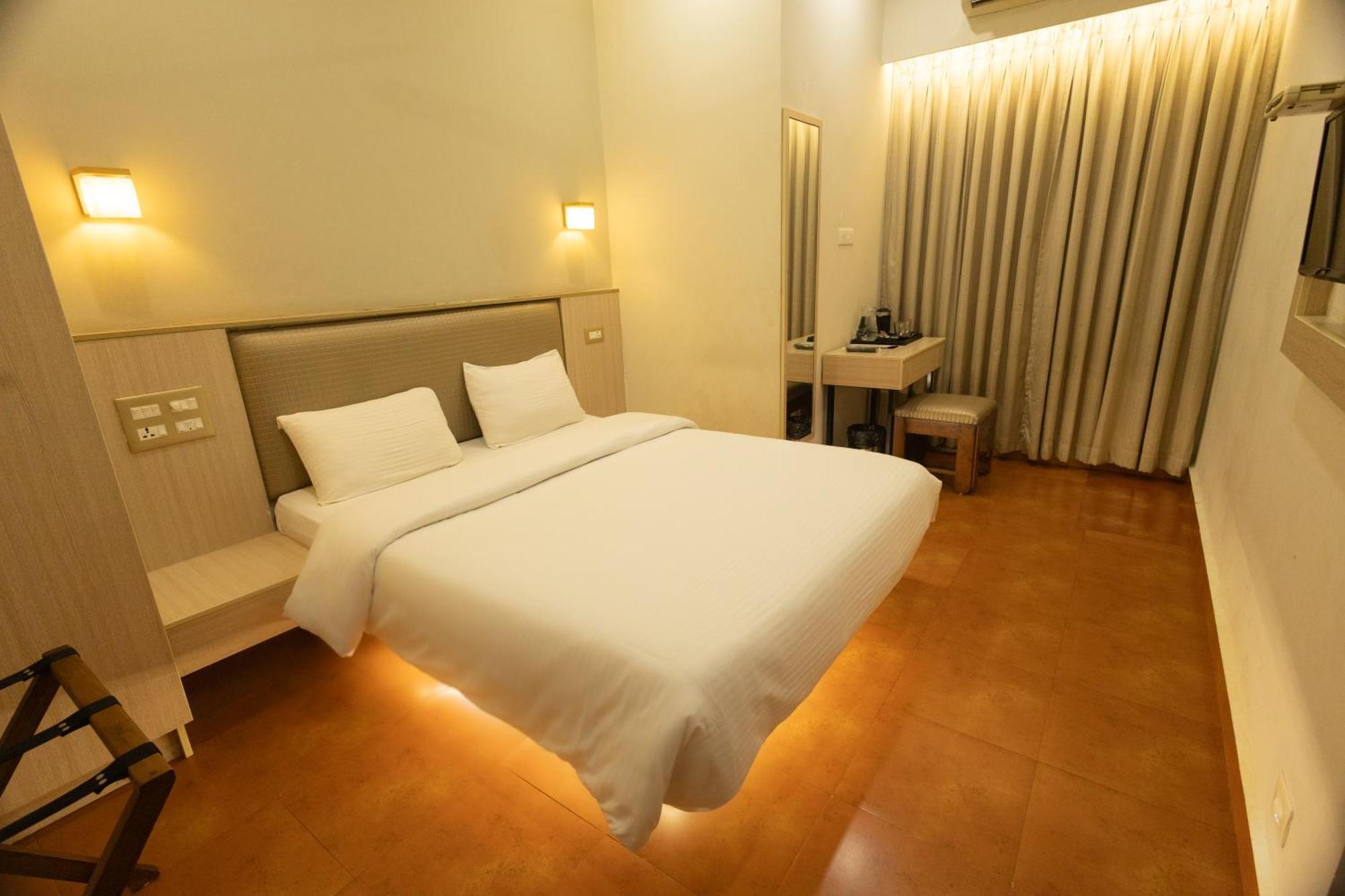 The Nisha Continental Villa Kottayam Buitenkant foto