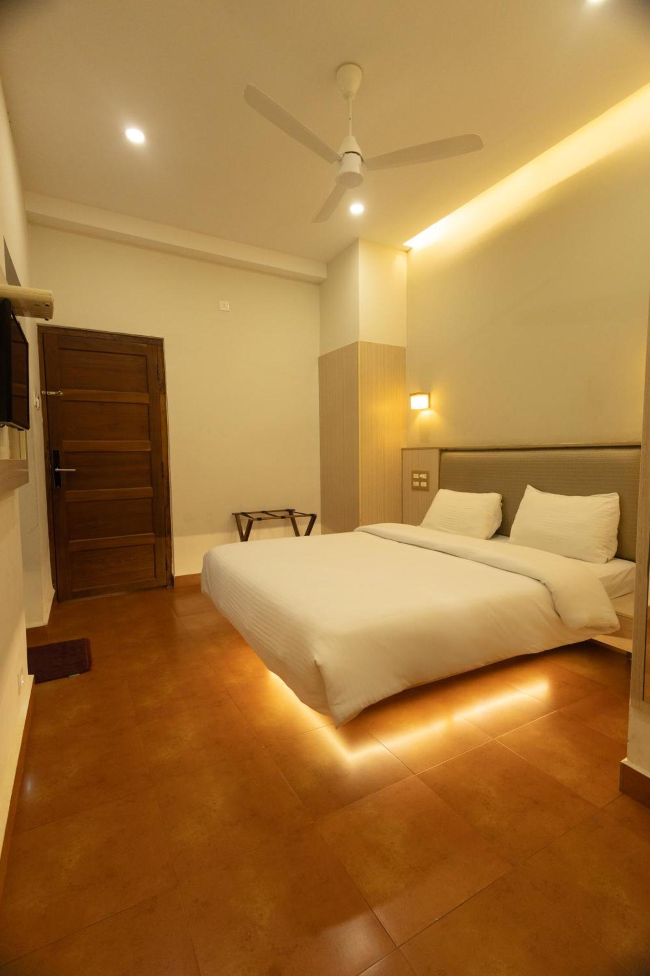 The Nisha Continental Villa Kottayam Buitenkant foto