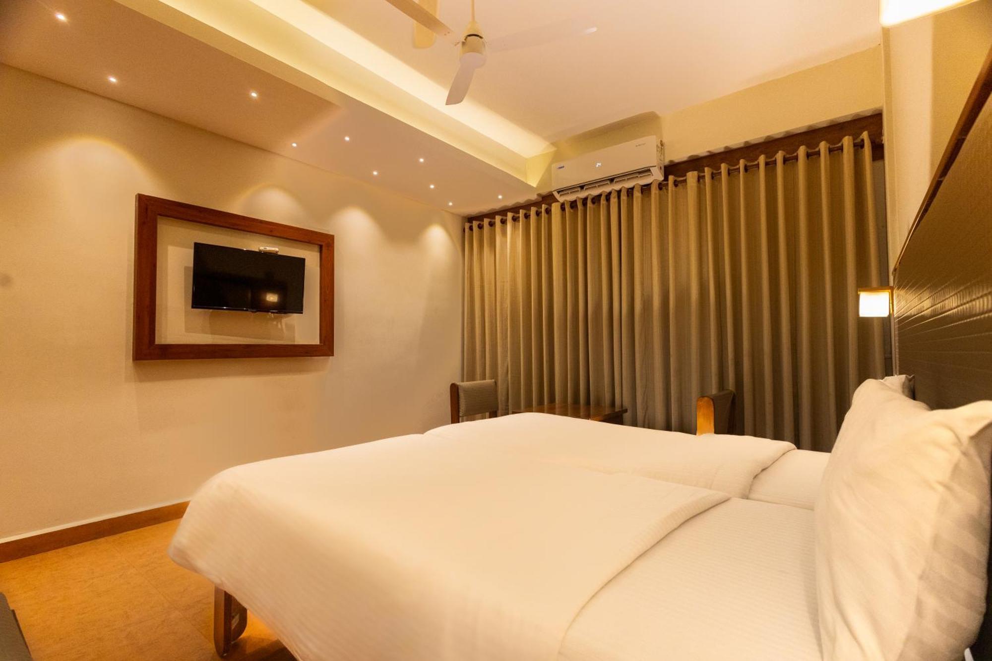 The Nisha Continental Villa Kottayam Buitenkant foto